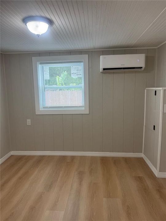 For Rent: $1,650 (3 beds, 2 baths, 810 Square Feet)