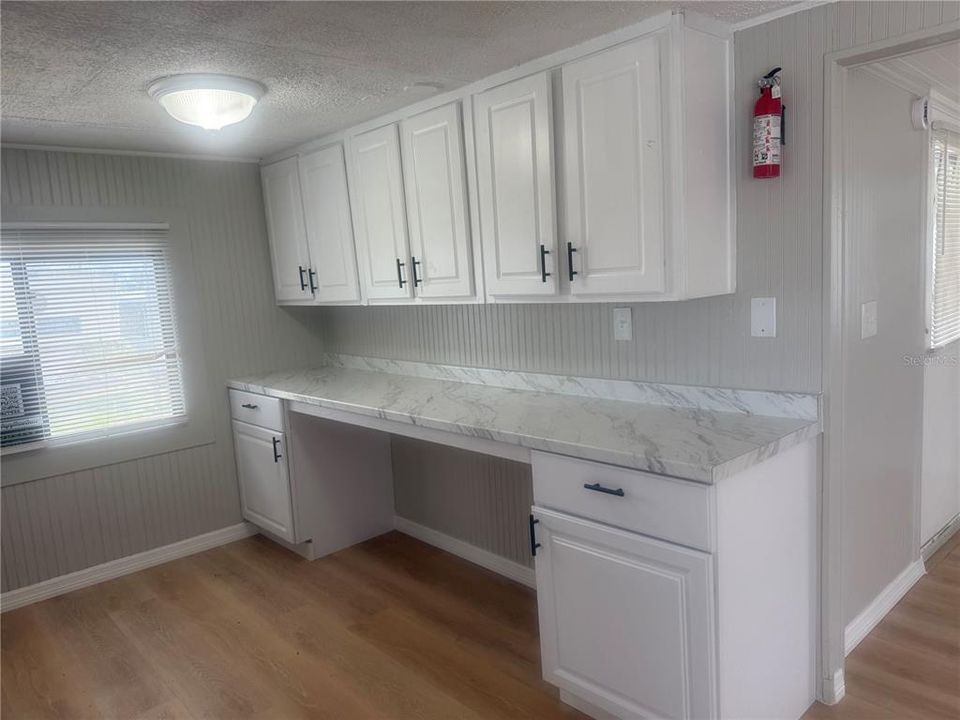 For Rent: $1,650 (3 beds, 2 baths, 810 Square Feet)