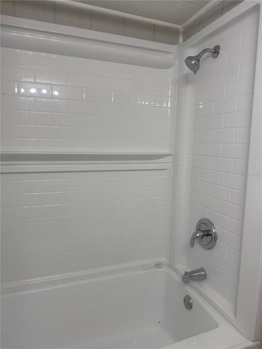 For Rent: $1,650 (3 beds, 2 baths, 810 Square Feet)