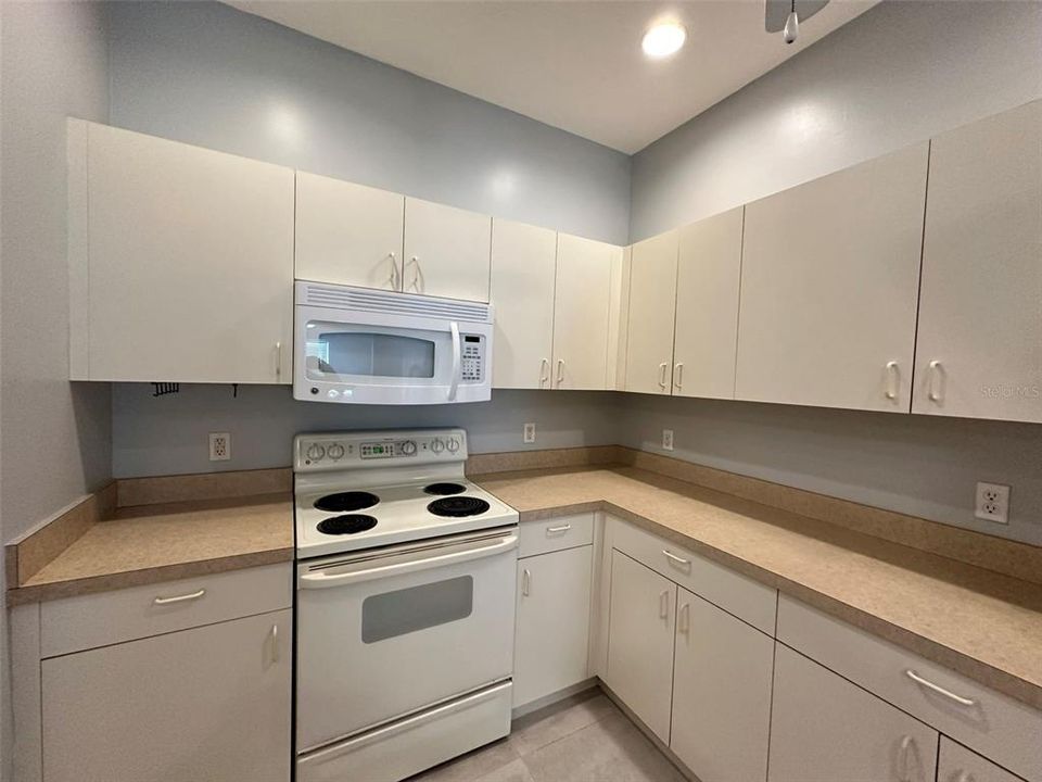 En Renta: $1,950 (2 camas, 2 baños, 1190 Pies cuadrados)