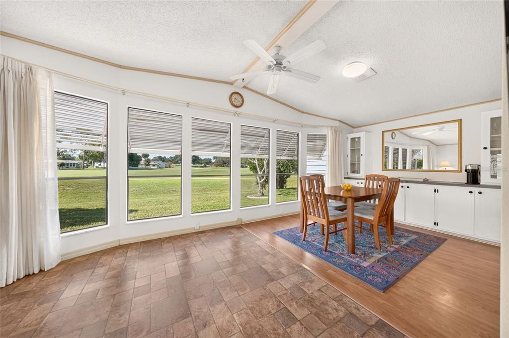 For Sale: $245,000 (2 beds, 2 baths, 1144 Square Feet)