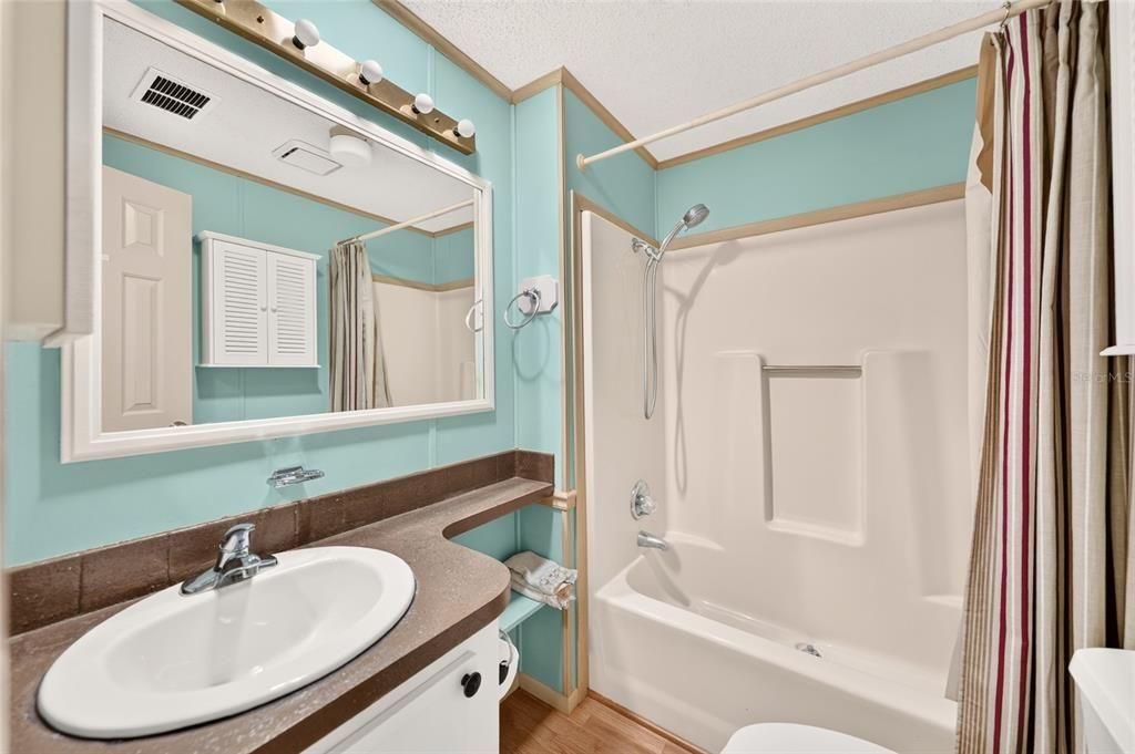 For Sale: $245,000 (2 beds, 2 baths, 1144 Square Feet)