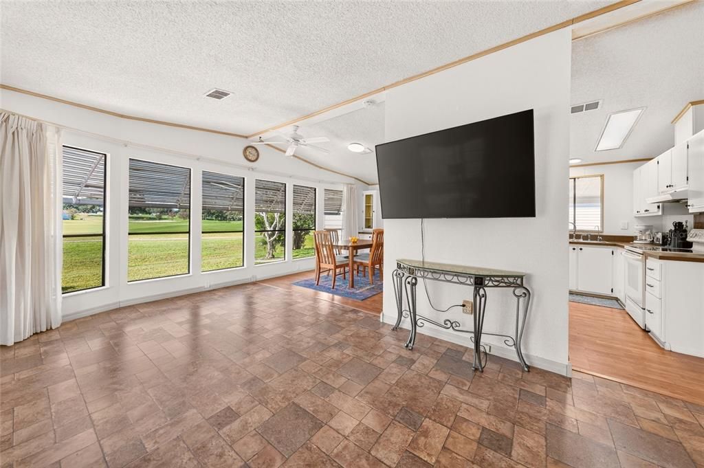 For Sale: $245,000 (2 beds, 2 baths, 1144 Square Feet)