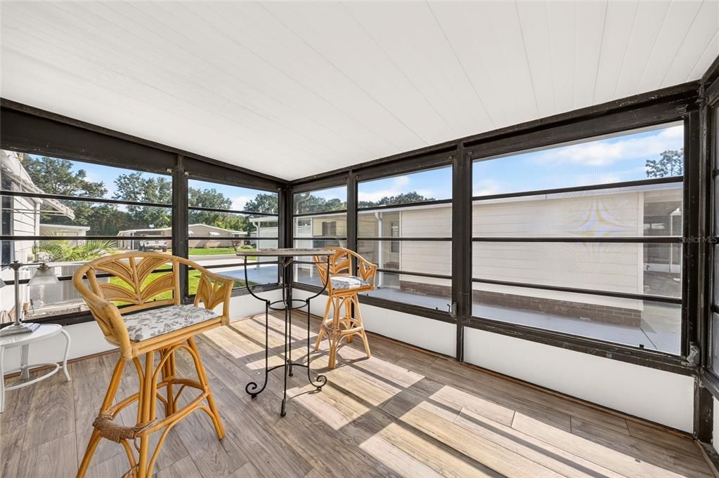 For Sale: $245,000 (2 beds, 2 baths, 1144 Square Feet)