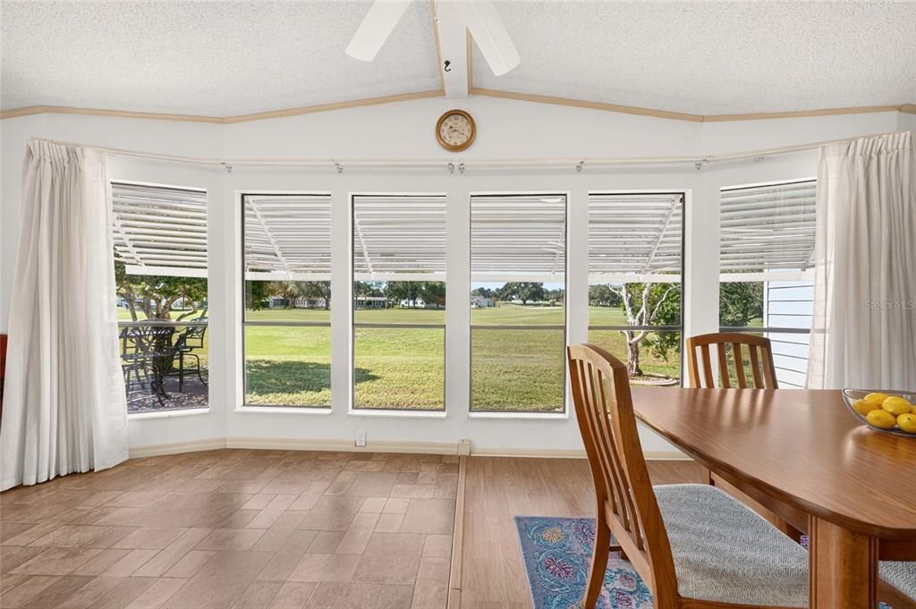 For Sale: $245,000 (2 beds, 2 baths, 1144 Square Feet)