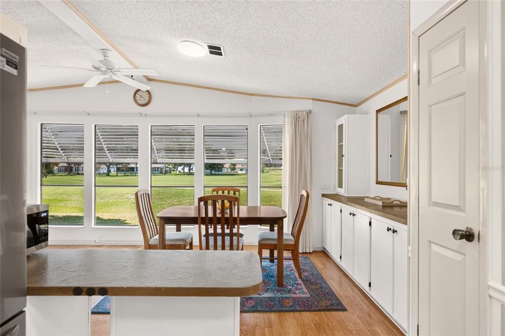 For Sale: $245,000 (2 beds, 2 baths, 1144 Square Feet)