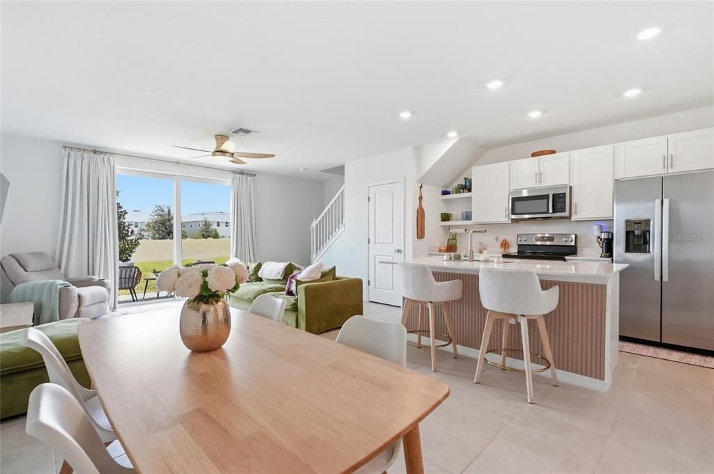 For Sale: $307,000 (3 beds, 2 baths, 1352 Square Feet)