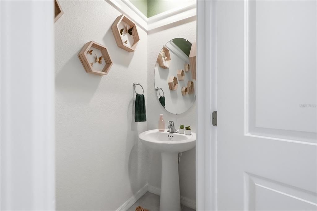 For Sale: $307,000 (3 beds, 2 baths, 1352 Square Feet)