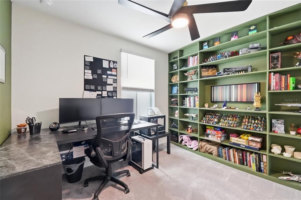 For Sale: $307,000 (3 beds, 2 baths, 1352 Square Feet)
