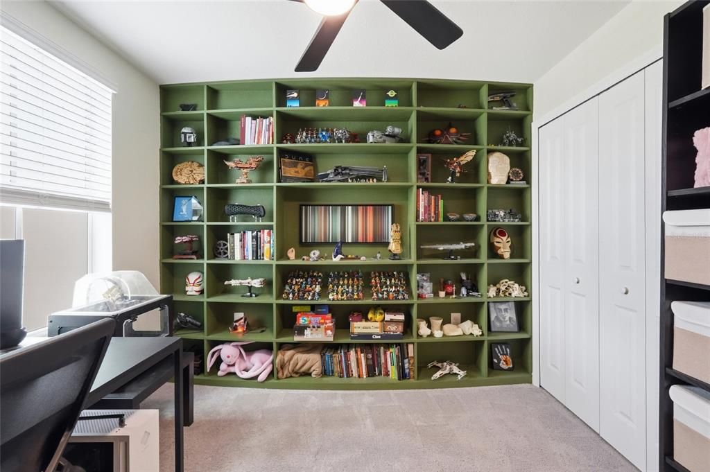 For Sale: $307,000 (3 beds, 2 baths, 1352 Square Feet)