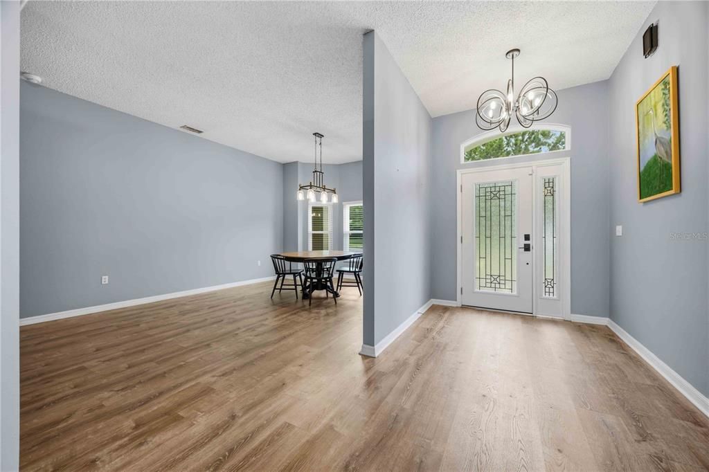 En Venta: $490,000 (4 camas, 2 baños, 2395 Pies cuadrados)