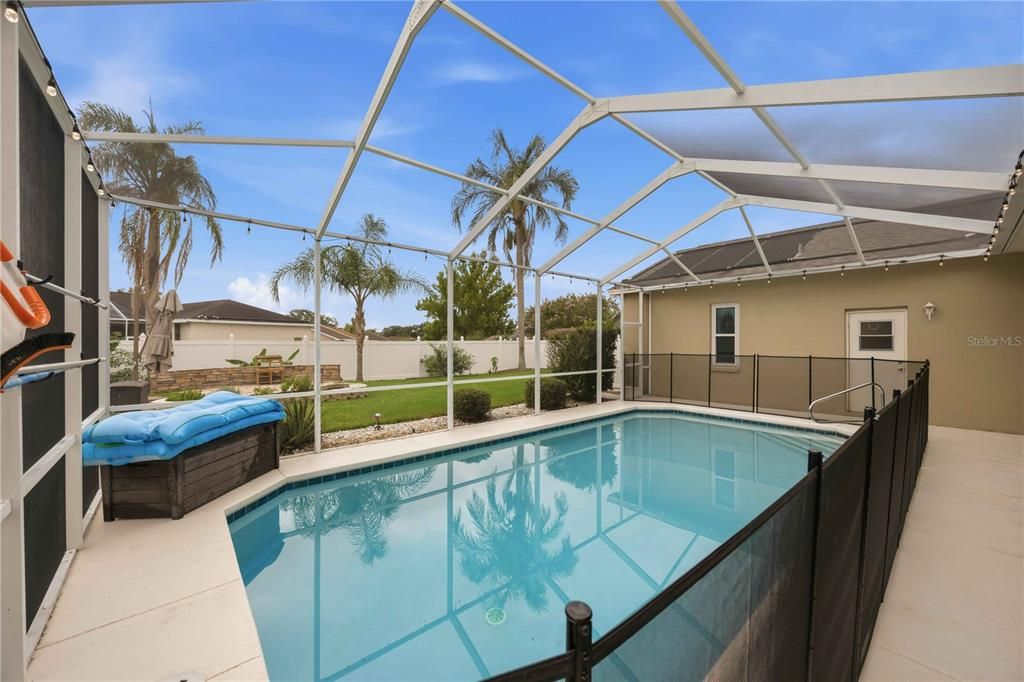 En Venta: $490,000 (4 camas, 2 baños, 2395 Pies cuadrados)
