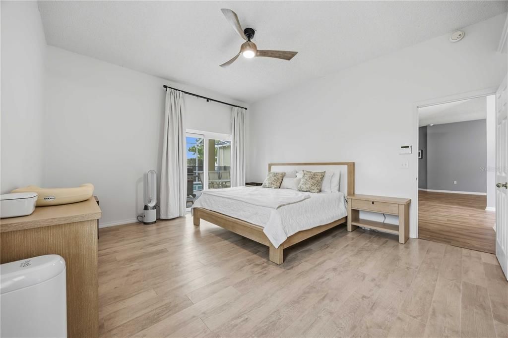 En Venta: $490,000 (4 camas, 2 baños, 2395 Pies cuadrados)