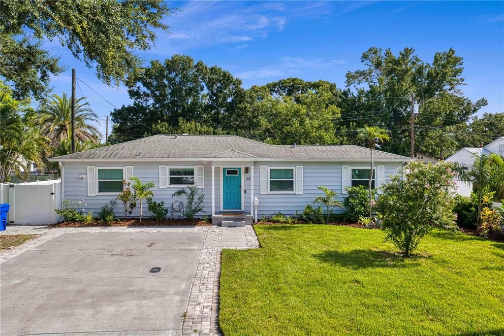 Activo con contrato: $445,000 (3 camas, 2 baños, 1228 Pies cuadrados)