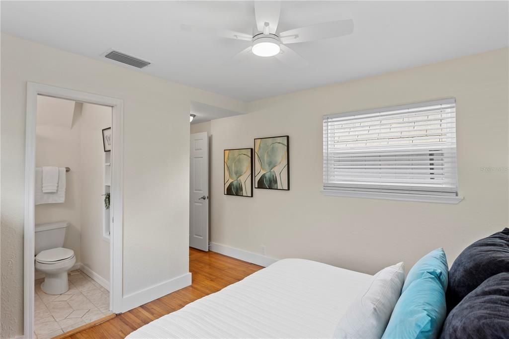 Activo con contrato: $445,000 (3 camas, 2 baños, 1228 Pies cuadrados)