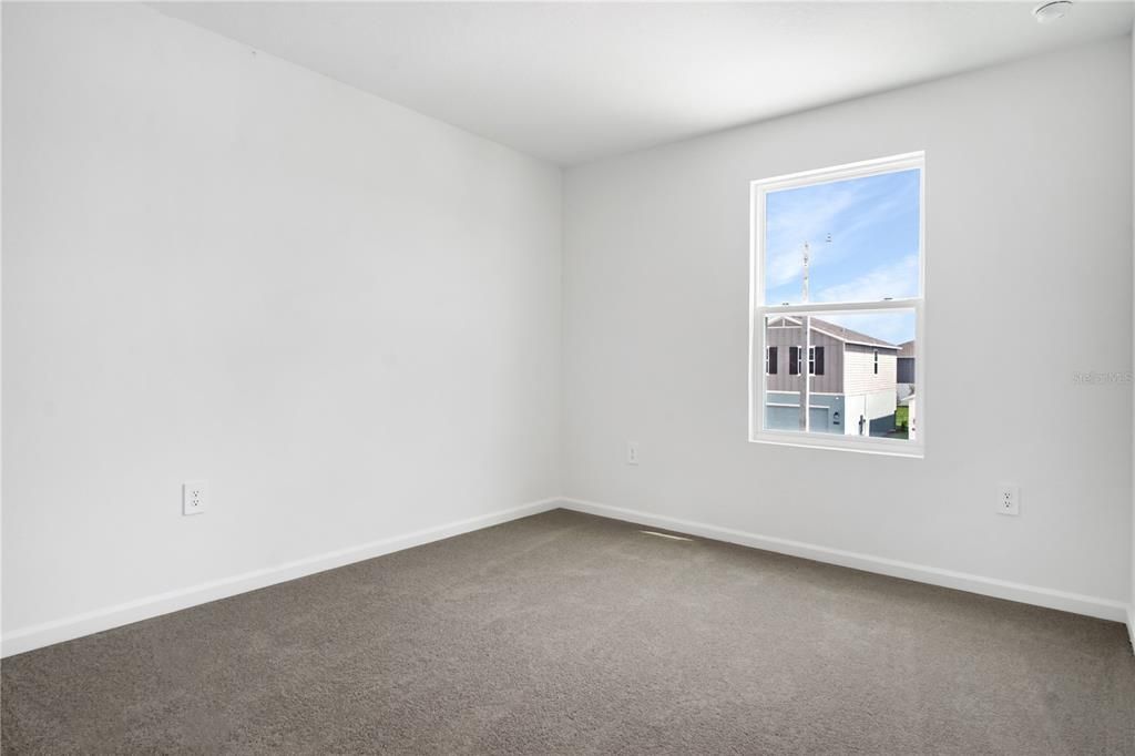 For Rent: $1,895 (4 beds, 2 baths, 1855 Square Feet)