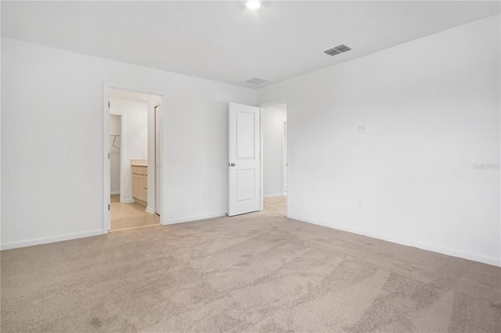 For Rent: $1,895 (4 beds, 2 baths, 1855 Square Feet)