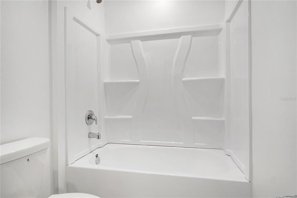 For Rent: $1,895 (4 beds, 2 baths, 1855 Square Feet)