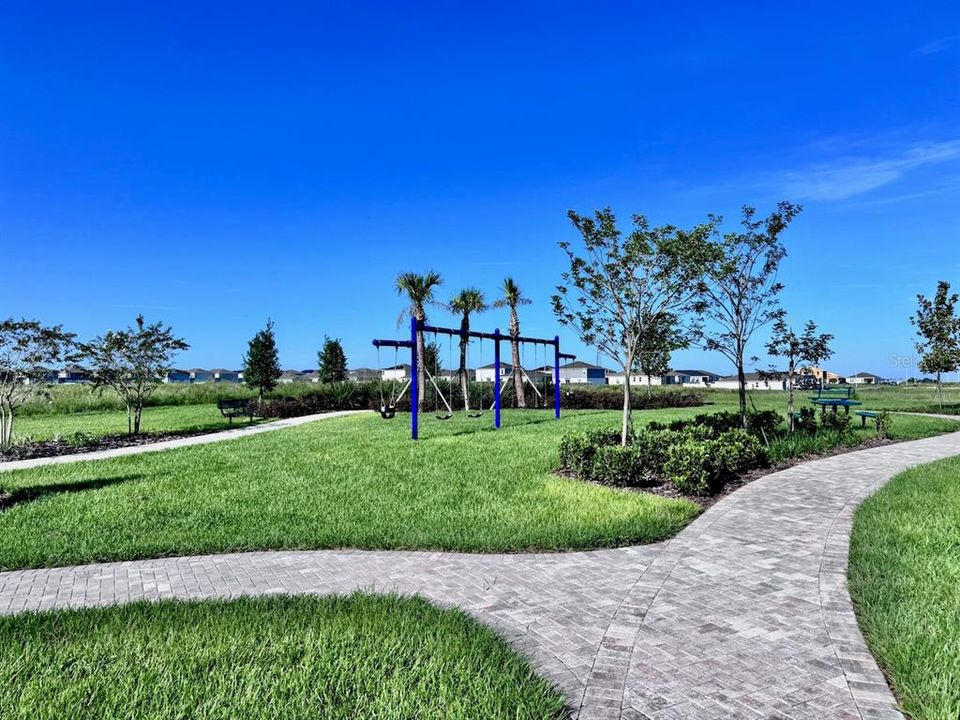 For Rent: $1,895 (4 beds, 2 baths, 1855 Square Feet)