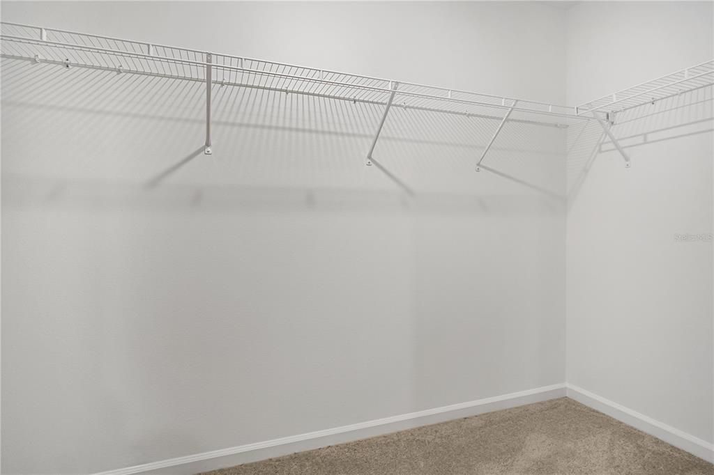 For Rent: $1,895 (4 beds, 2 baths, 1855 Square Feet)