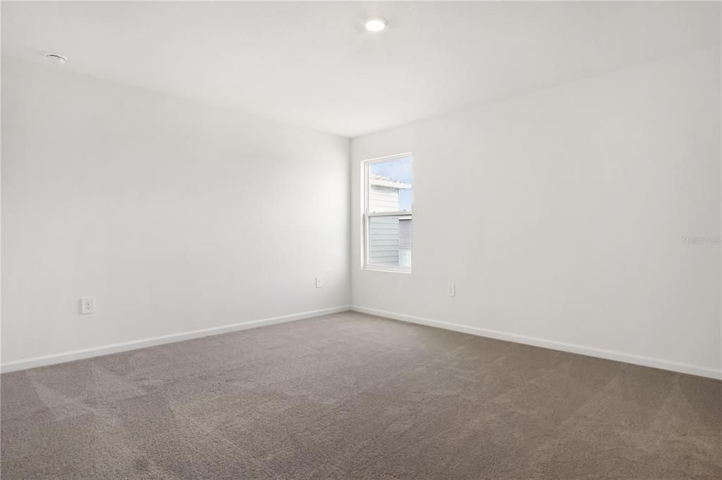 For Rent: $1,895 (4 beds, 2 baths, 1855 Square Feet)