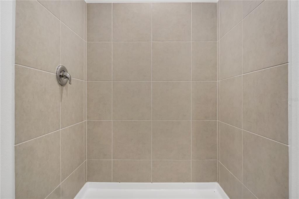 For Rent: $1,895 (4 beds, 2 baths, 1855 Square Feet)