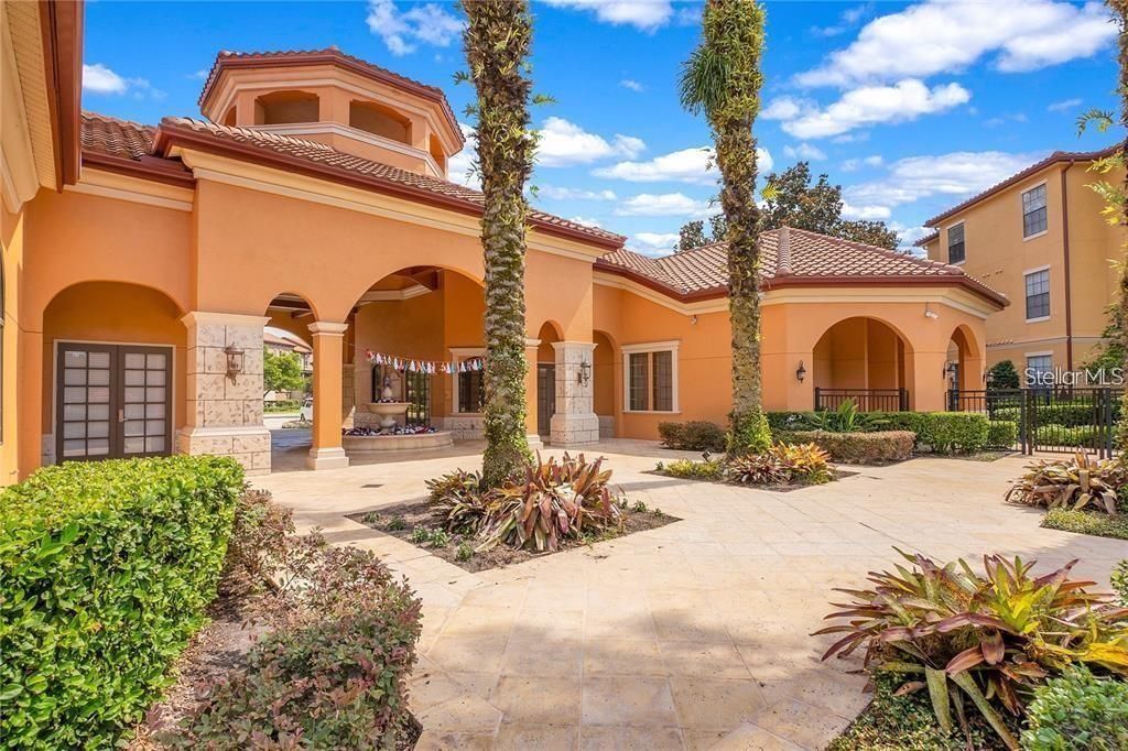 For Rent: $2,100 (3 beds, 2 baths, 1361 Square Feet)