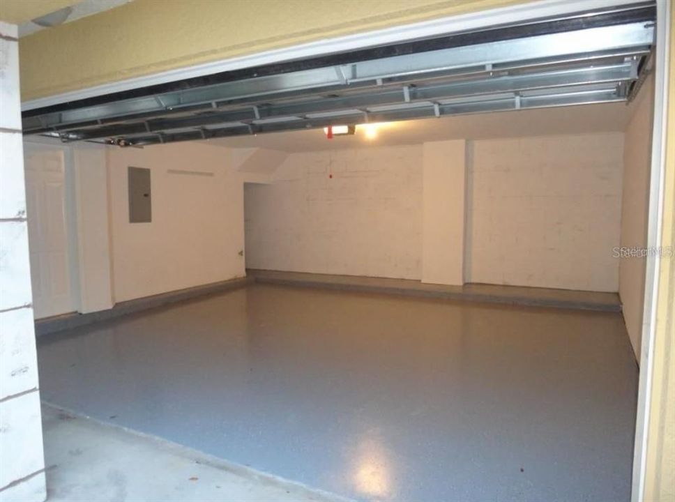 For Rent: $2,100 (3 beds, 2 baths, 1361 Square Feet)