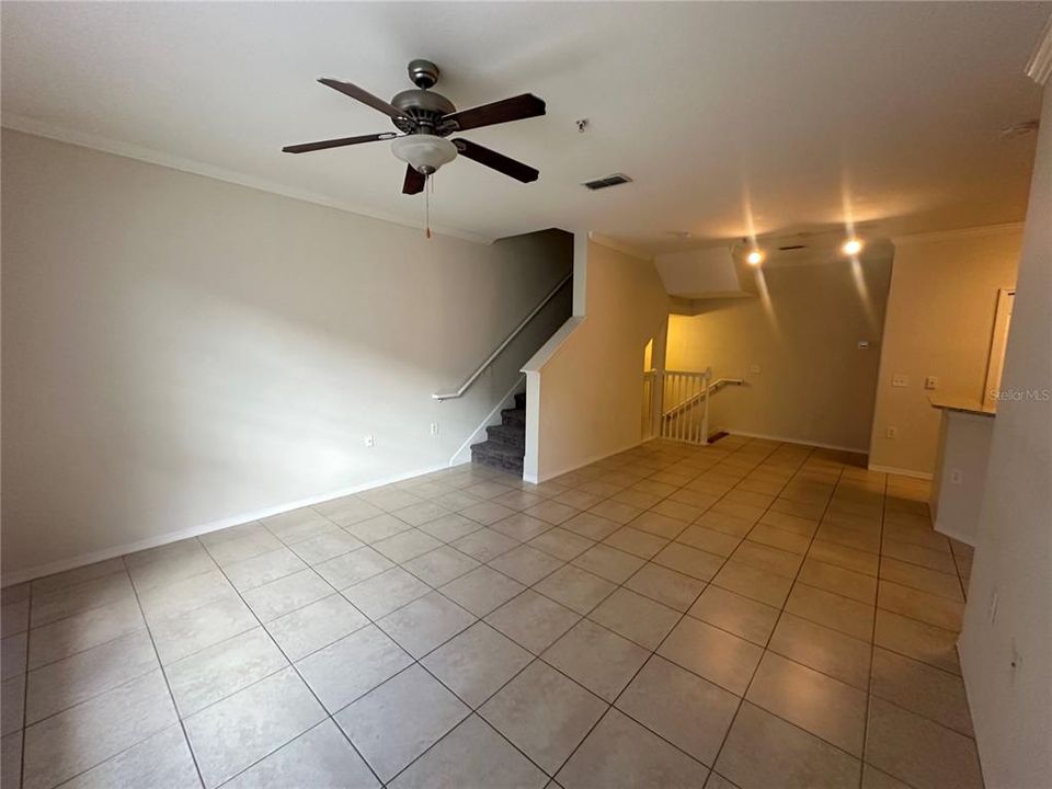 For Rent: $2,100 (3 beds, 2 baths, 1361 Square Feet)