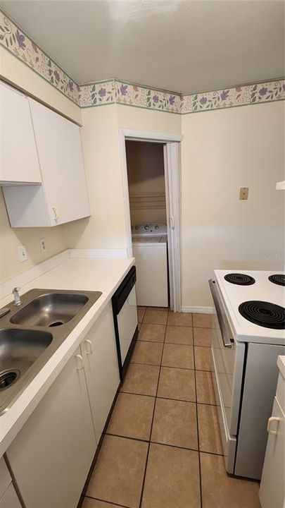 For Rent: $1,500 (2 beds, 1 baths, 780 Square Feet)