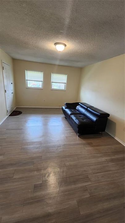 For Rent: $1,500 (2 beds, 1 baths, 780 Square Feet)