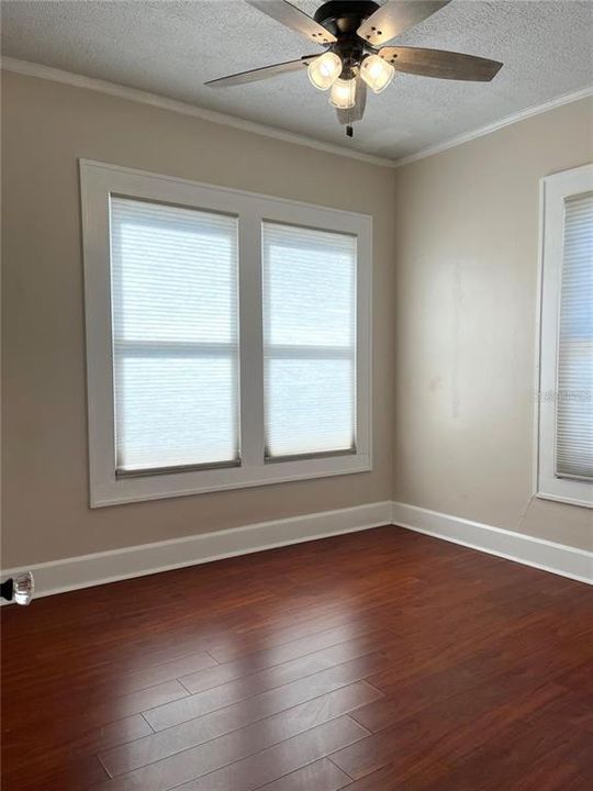 Active With Contract: $2,300 (2 beds, 1 baths, 1200 Square Feet)