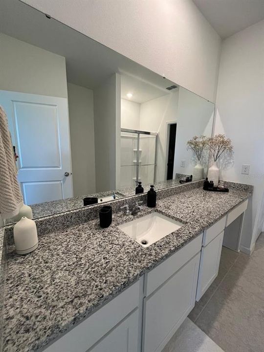 For Rent: $2,540 (3 beds, 2 baths, 1771 Square Feet)