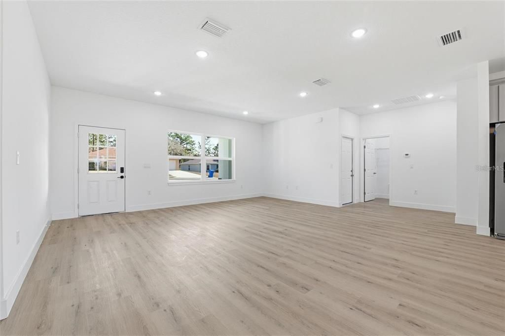 For Rent: $1,890 (3 beds, 2 baths, 1540 Square Feet)