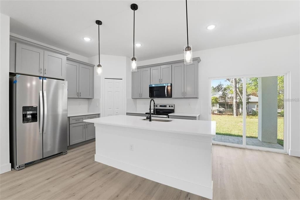 For Rent: $1,890 (3 beds, 2 baths, 1540 Square Feet)