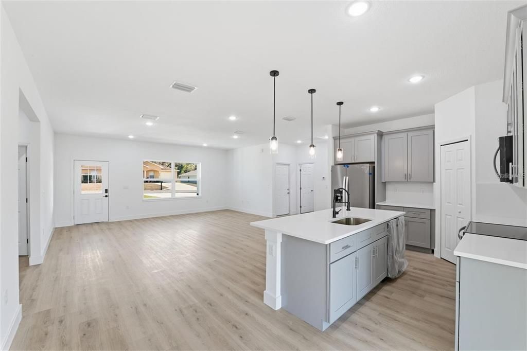 For Rent: $1,890 (3 beds, 2 baths, 1540 Square Feet)