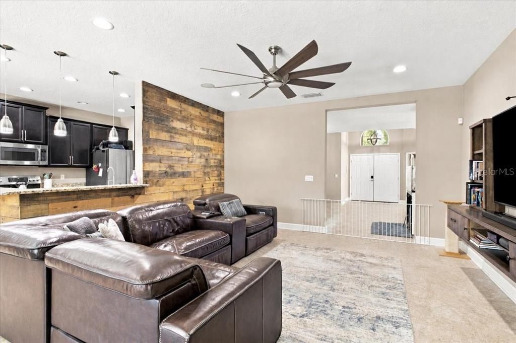 For Sale: $600,000 (4 beds, 3 baths, 2492 Square Feet)