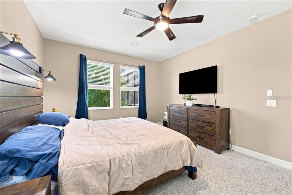 For Sale: $600,000 (4 beds, 3 baths, 2492 Square Feet)
