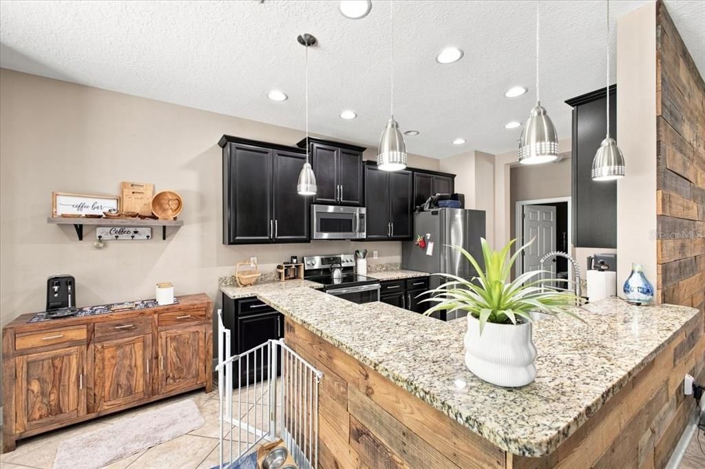 For Sale: $600,000 (4 beds, 3 baths, 2492 Square Feet)