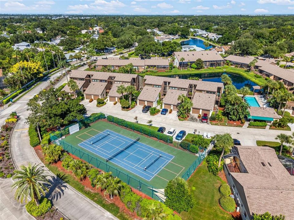 For Sale: $499,900 (4 beds, 2 baths, 2067 Square Feet)