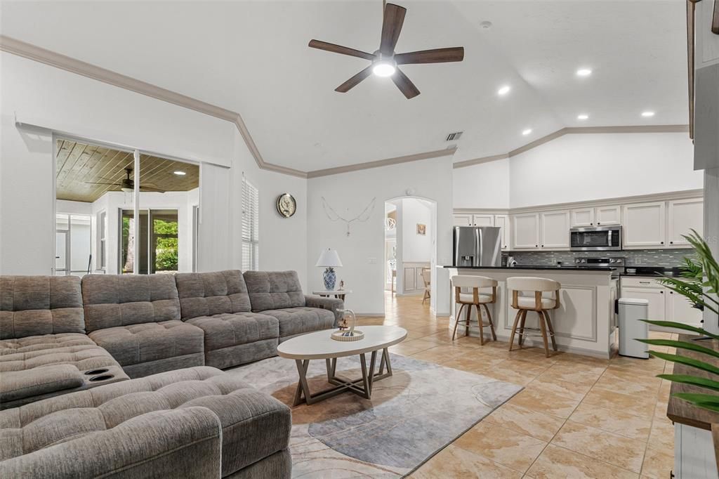 For Sale: $499,900 (4 beds, 2 baths, 2067 Square Feet)