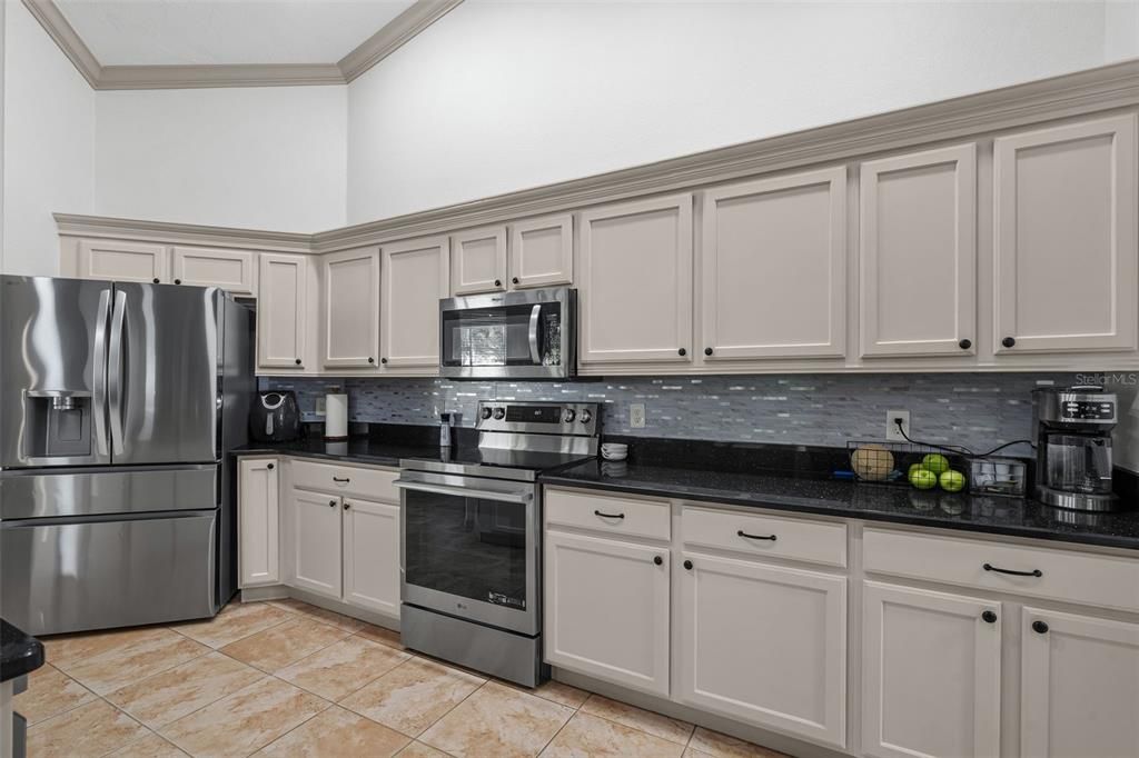For Sale: $499,900 (4 beds, 2 baths, 2067 Square Feet)