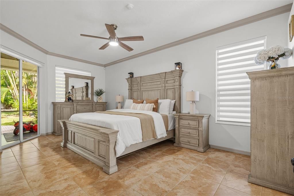 For Sale: $499,900 (4 beds, 2 baths, 2067 Square Feet)