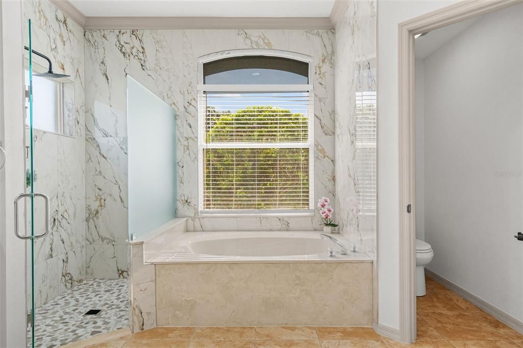 For Sale: $499,900 (4 beds, 2 baths, 2067 Square Feet)