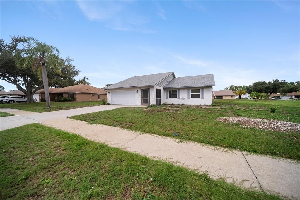 For Sale: $349,999 (3 beds, 2 baths, 1491 Square Feet)