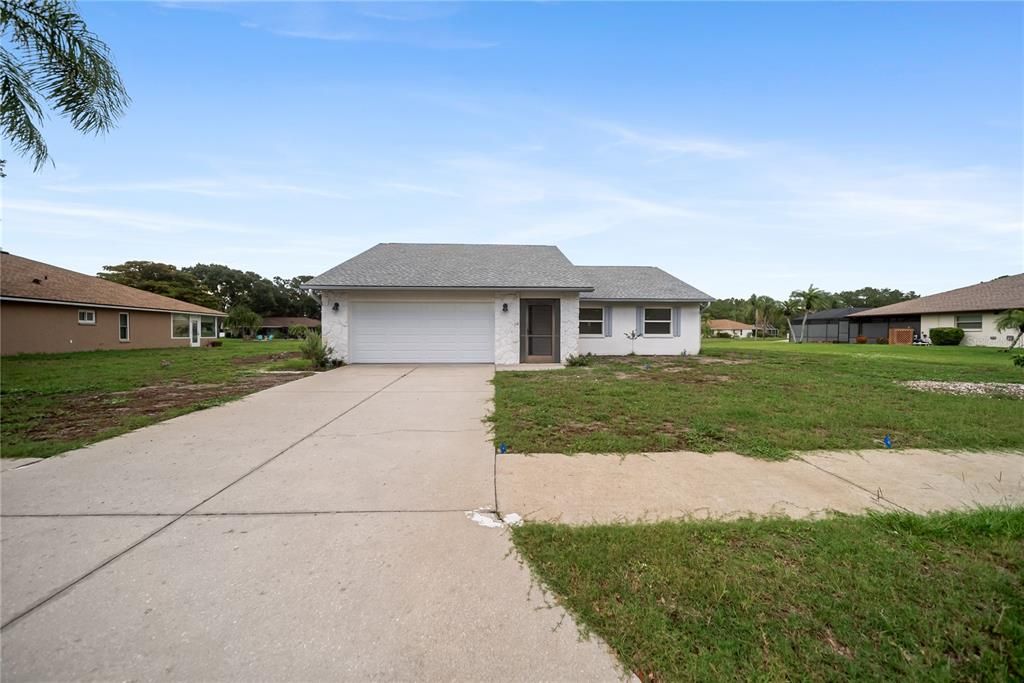 For Sale: $349,999 (3 beds, 2 baths, 1491 Square Feet)