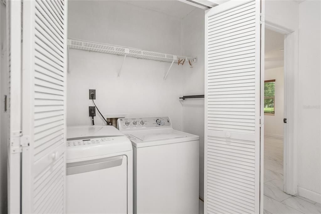 For Sale: $349,999 (3 beds, 2 baths, 1491 Square Feet)