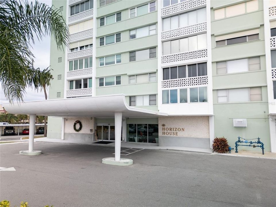 For Sale: $280,000 (1 beds, 1 baths, 995 Square Feet)
