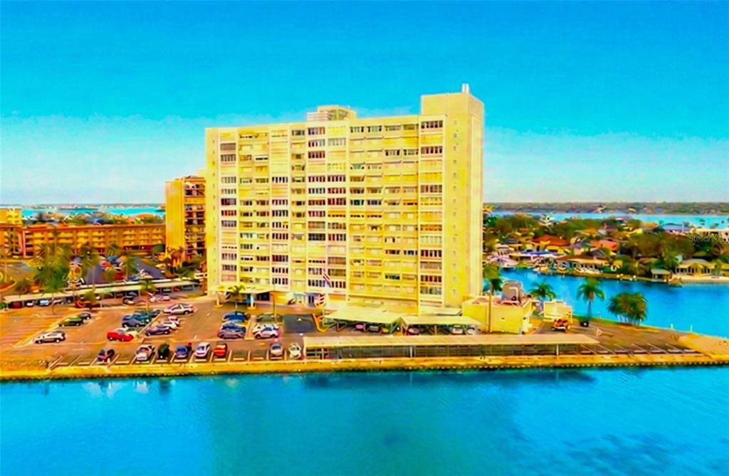 For Sale: $280,000 (1 beds, 1 baths, 995 Square Feet)