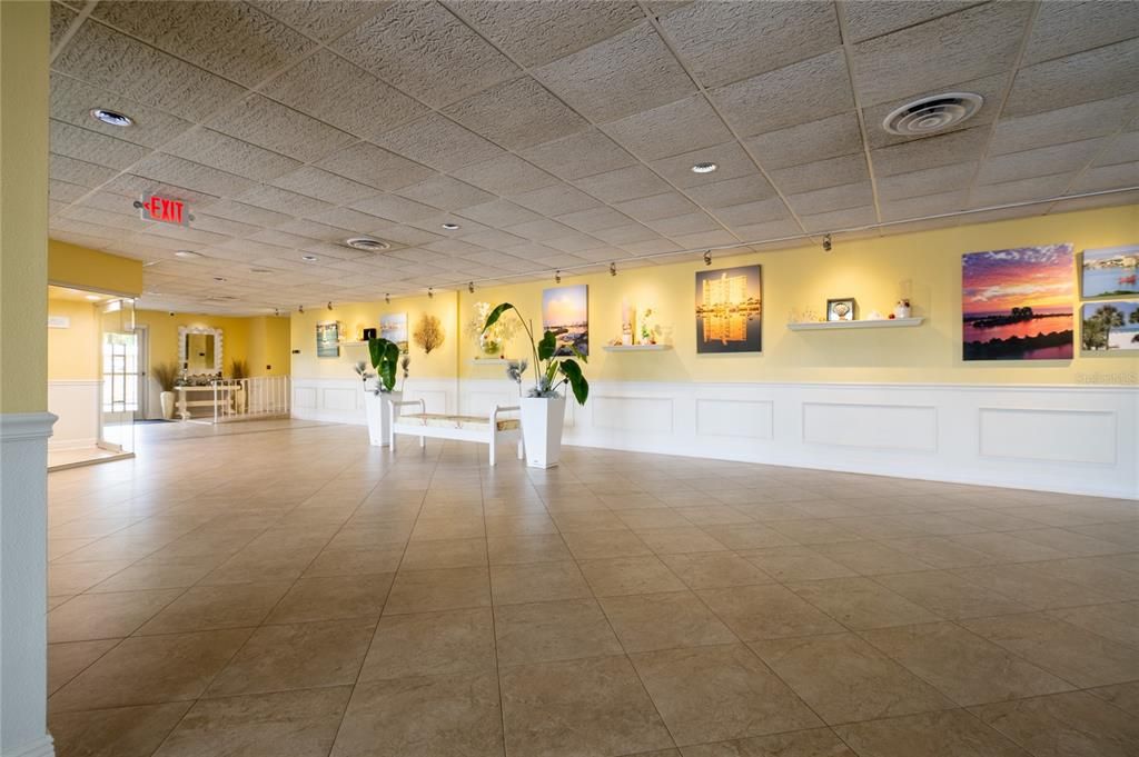 For Sale: $280,000 (1 beds, 1 baths, 995 Square Feet)